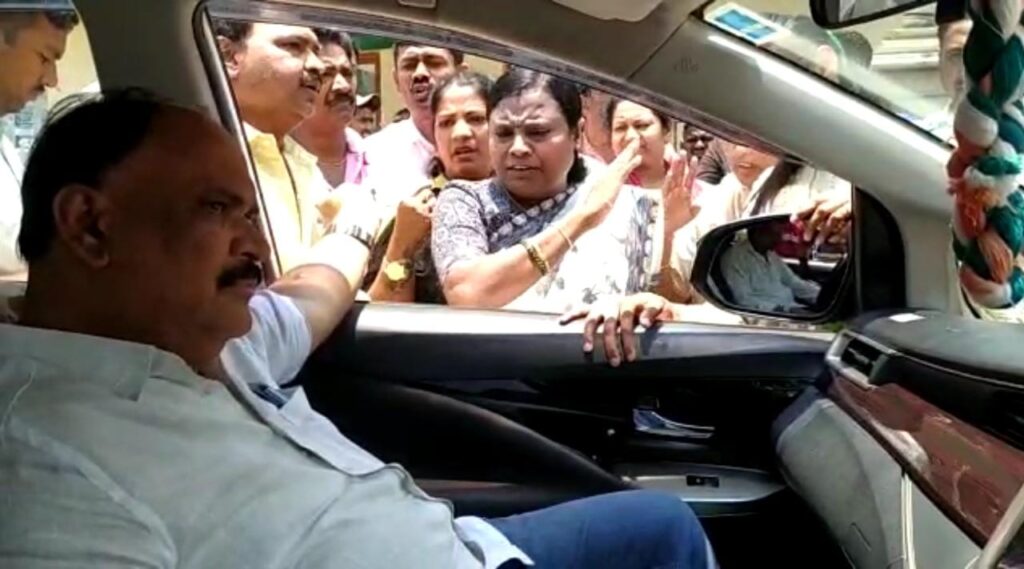 ಟಿಕೆಟ್ ಘೋಷಣೆ ಬೆನ್ನಲ್ಲೇ ‘ಕೈ’ ಪಾಳೇಯದಲ್ಲಿ ಭುಗಿಲೆದ್ದ ಭಿನ್ನಮತ!
