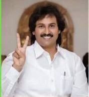 ಮಾಜಿ ಸಿಎಂ ದಿವಂಗತ ಎಸ್.ಬಂಗಾರಪ್ಪ ಪುತ್ರರಿಬ್ಬರ ಸ್ಪರ್ಧೆಯಿಂದ ಗಮನ ಸೆಳೆದಿದ್ದ, ನೇರ ಹಣಾಹಣಿಗೆ ಸಾಕ್ಷಿಯಾಗಿದ್ದ ಸೊರಬ ಕ್ಷೇತ್ರದಲ್ಲಿ ಕಾಂಗ್ರೆಸ್ ಅಭ್ಯರ್ಥಿ ಮಧು ಬಂಗಾರಪ್ಪ ಭಾರೀ ಮತಗಳ ಅಂತರದಲ್ಲಿ ವಿಜಯದ ನಗೆ ಬೀರಿದ್ದಾರೆ. ಹಾಲಿ ಶಾಸಕ ಬಿಜೆಪಿ ಅಭ್ಯರ್ಥಿ ಕುಮಾರ್ ಬಂಗಾರಪ್ಪ ಪರಾಭವಗೊಂಡಿದ್ದು, ತೀವ್ರ ಮುಖಭಂಗಕ್ಕೀಡಾಗಿದ್ದಾರೆ!
ಮಧು ಬಂಗಾರಪ್ಪ ಅವರು 98,232 ಮತ ಪಡೆದಿದ್ದಾರೆ. ಅವರ ಪ್ರತಿಸ್ಪರ್ಧಿ ಕುಮಾರ್ ಬಂಗಾರಪ್ಪ ಅವರು 54,311 ಮತ ಪಡೆಯಲಷ್ಟೆ ಶಕ್ತರಾಗಿದ್ದಾರೆ. ಮಧು ಬಂಗಾರಪ್ಪ ಅವರು 43,921 ಮತಗಳ ಅಂತರದಲ್ಲಿ ಕುಮಾರ್ ಬಂಗಾರಪ್ಪರನ್ನು ಮಣಿಸಿದ್ದಾರೆ. 
ಜೆಡಿಎಸ್ ಅಭ್ಯರ್ಥಿ ಬಾಸೂರು ಚಂದ್ರೇಗೌಡ ಅವರು 6428 ಮತ ಪಡೆದಿದ್ದಾರೆ. ಅಖಾಡದಲ್ಲಿದ್ದ ಉಳಿದ ಅಭ್ಯರ್ಥಿಗಳ ಮತ ಗಳಿಕೆ ಪ್ರಮಾಣ ಸಾವಿರದ ಗಡಿ ದಾಟಿಲ್ಲ. 
