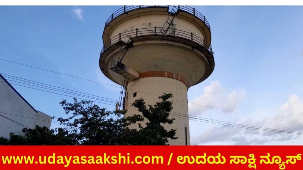 ಸಂಪೂರ್ಣ ಅಸ್ತವ್ಯಸ್ತವಾಗಿರುವ 24*7 ಯೋಜನೆ..!
ಶಿವಮೊಗ್ಗ ನಗರದ ಜನಸಂಖ್ಯೆ ವರ್ಷದಿಂದ ವರ್ಷಕ್ಕೆ ಹೆಚ್ಚಾಗುತ್ತಿದೆ. ನೀರು ಬಳಕೆ ಪ್ರಮಾಣವೂ ಏರಿಕೆಯಾಗುತ್ತಿದೆ. ಆದರೆ ಇದಕ್ಕನುಗುಣವಾಗಿ ನೀರು ಪೂರೈಕೆ ವ್ಯವಸ್ಥೆಯಲ್ಲಿ ಸುಧಾರಣೆಗಳು ಕಂಡುಬರುತ್ತಿಲ್ಲ. ಸದ್ಯ ಶಿವಮೊಗ್ಗ ನಗರದಲ್ಲಿ ಅನುಷ್ಠಾನವಾಗುತ್ತಿರುವ 24*7 ಯೋಜನೆ ಅನುಷ್ಠಾನ ಸಂಪೂರ್ಣ ಅಸ್ತವ್ಯಸ್ತವಾಗಿದೆ. ಇನ್ನೂ ಹಲವೆಡೆ ಕಾಮಗಾರಿ ಪೂರ್ಣಗೊಂಡಿಲ್ಲ. ಆಮೇ ವೇಗದಲ್ಲಿ ಸಾಗುತ್ತಿದೆ. ಹೊಸ ಟ್ಯಾಂಕ್ ಗಳಿಗೆ ಸಂಪರ್ಕ ಕಲ್ಪಿಸಿ ನೀರು ಪೂರೈಕೆ ಕೆಲಸವಾಗುತ್ತಿಲ್ಲ. ಹಳೇಯ ವ್ಯವಸ್ಥೆಯಲ್ಲಿ ವ್ಯರ್ಥವಾಗುತ್ತಿರುವ ನೀರಿಗೆ ಕಡಿವಾಣ ಬಿದ್ದಿಲ್ಲ. ಇದರಿಂದ ವರ್ಷದಿಂದ ವರ್ಷಕ್ಕೆ ನೀರಿನ ಹಾಹಾಕಾರ ಪ್ರಮಾಣ ಹೆಚ್ಚಾಗಲಾರಂಭಿಸಿದೆ ಎಂದು ಪ್ರಜ್ಞಾವಂತ ನಾಗರೀಕರು ದೂರುತ್ತಾರೆ. 
