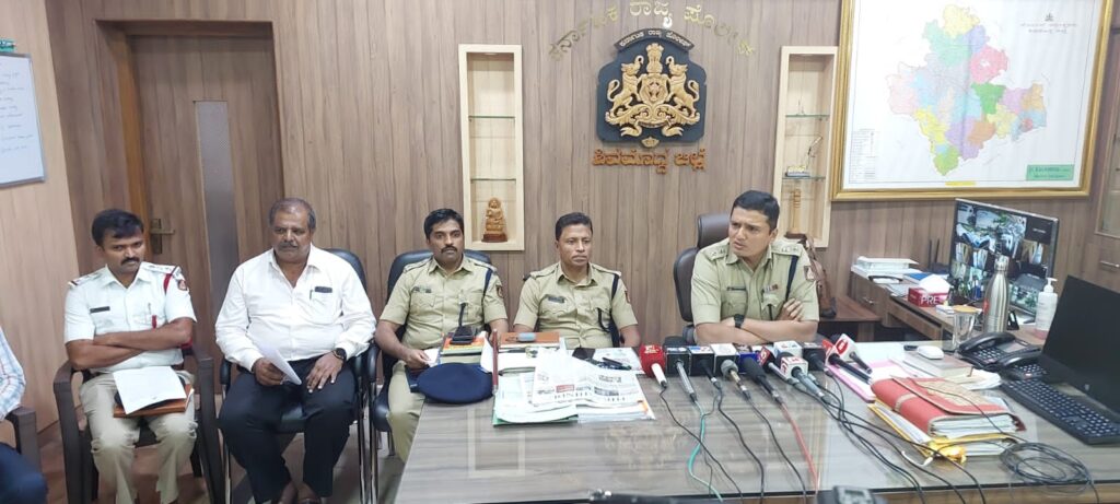 ವಾಹನ ಸವಾರರೇ ‘ಸ್ಮಾರ್ಟ್’ ಕ್ಯಾಮರಾಗಳಿವೆ ಎಚ್ಚರ…! ಆ. 28 ರಿಂದ ಶಿವಮೊಗ್ಗದಲ್ಲಿ ಸಂಚಾರ ನಿಯಮ ಉಲ್ಲಂಘಿಸಿದರೆ ಮನೆ ಬಾಗಿಲಿಗೆ ಬರಲಿದೆ ದಂಡದ ರಶೀದಿ!!
