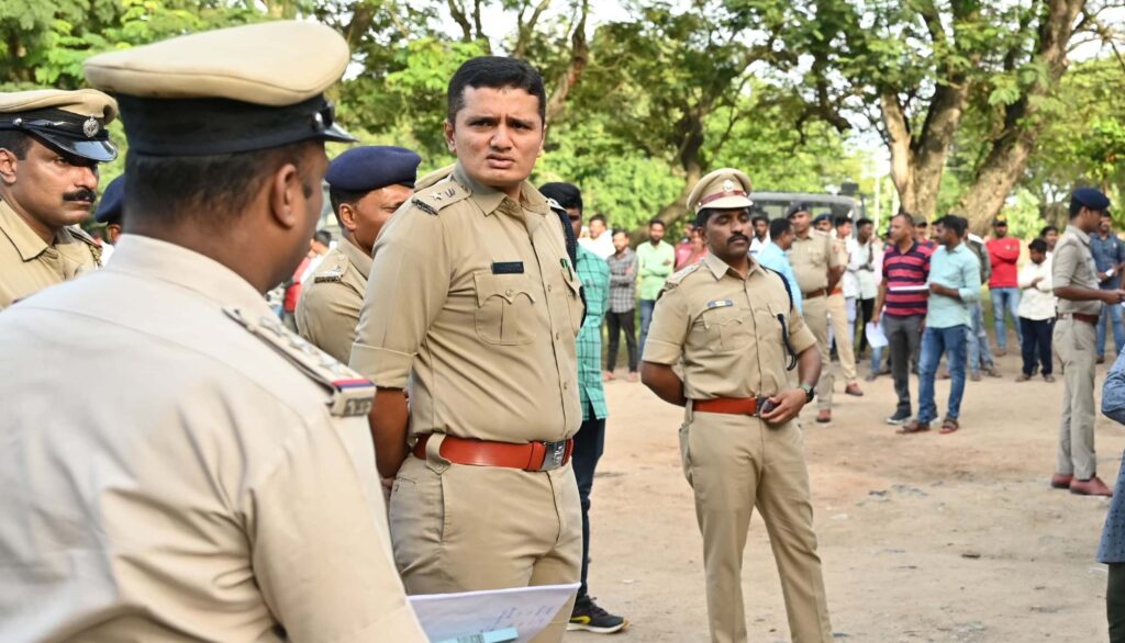 ಶಿವಮೊಗ್ಗ, ಭದ್ರಾವತಿ, ಸಾಗರದಲ್ಲಿ ರೌಡಿಗಳ ಪರೇಡ್ : ಖಡಕ್ ಎಚ್ಚರಿಕೆ ಕೊಟ್ಟ ಖಾಕಿ ಪಡೆ!