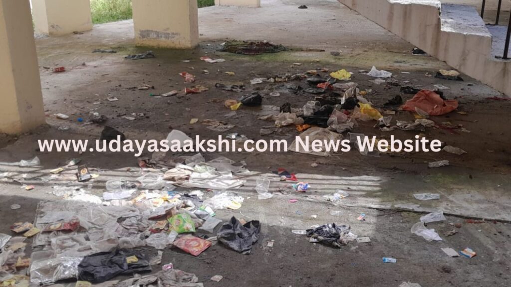 ಶಿವಮೊಗ್ಗ : ಪಾಳು ಬೀಳುತ್ತಿರುವ ಸಂತೆ ಮಾರುಕಟ್ಟೆ ಕಟ್ಟಡ – ಗಮನಹರಿಸುವುದೆ ಮಹಾನಗರ ಪಾಲಿಕೆ ಆಡಳಿತ?