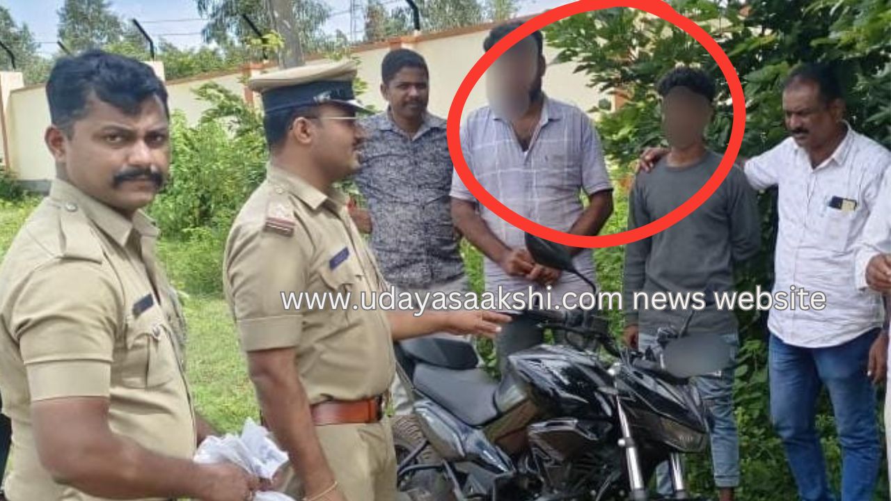 shimoga | selling ganja in ayanur : two youths arrested! ಶಿವಮೊಗ್ಗ- ಆಯನೂರಿನಲ್ಲಿ ಗಾಂಜಾ ಮಾರಾಟ : ಇಬ್ಬರು ಯುವಕರ ಬಂಧನ!