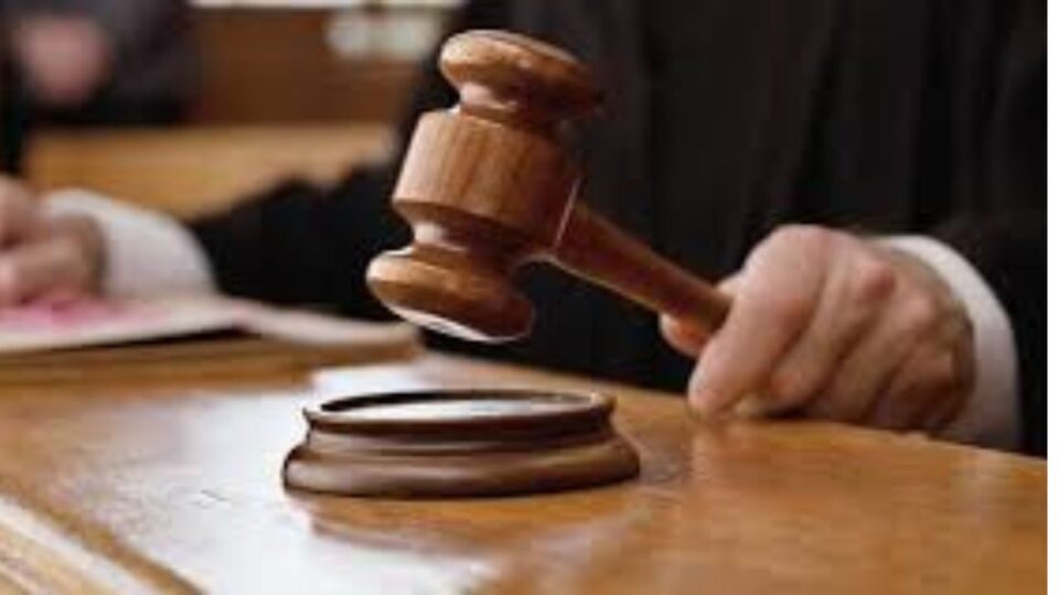 Caste abuse, assault case : Bhadravati man sentenced to 4 years rigorous imprisonment! ಜಾತಿ ನಿಂದನೆ, ಹಲ್ಲೆ ಪ್ರಕರಣ : ಭದ್ರಾವತಿ ವ್ಯಕ್ತಿಗೆ 4 ವರ್ಷ ಕಠಿಣ ಜೈಲು ಶಿಕ್ಷೆ!
