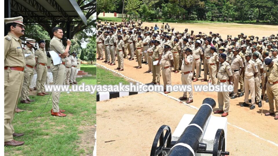 shimoga | Shimoga: Ragigudda Ganapati's pre-dissolution procession police serpagaval! ಶಿವಮೊಗ್ಗ : ರಾಗಿಗುಡ್ಡ ಗಣಪತಿಗಳ ವಿಸರ್ಜನಾ ಪೂರ್ವ ಮೆರವಣಿಗೆಗೆ ಪೊಲೀಸ್ ಸರ್ಪಗಾವಲು!