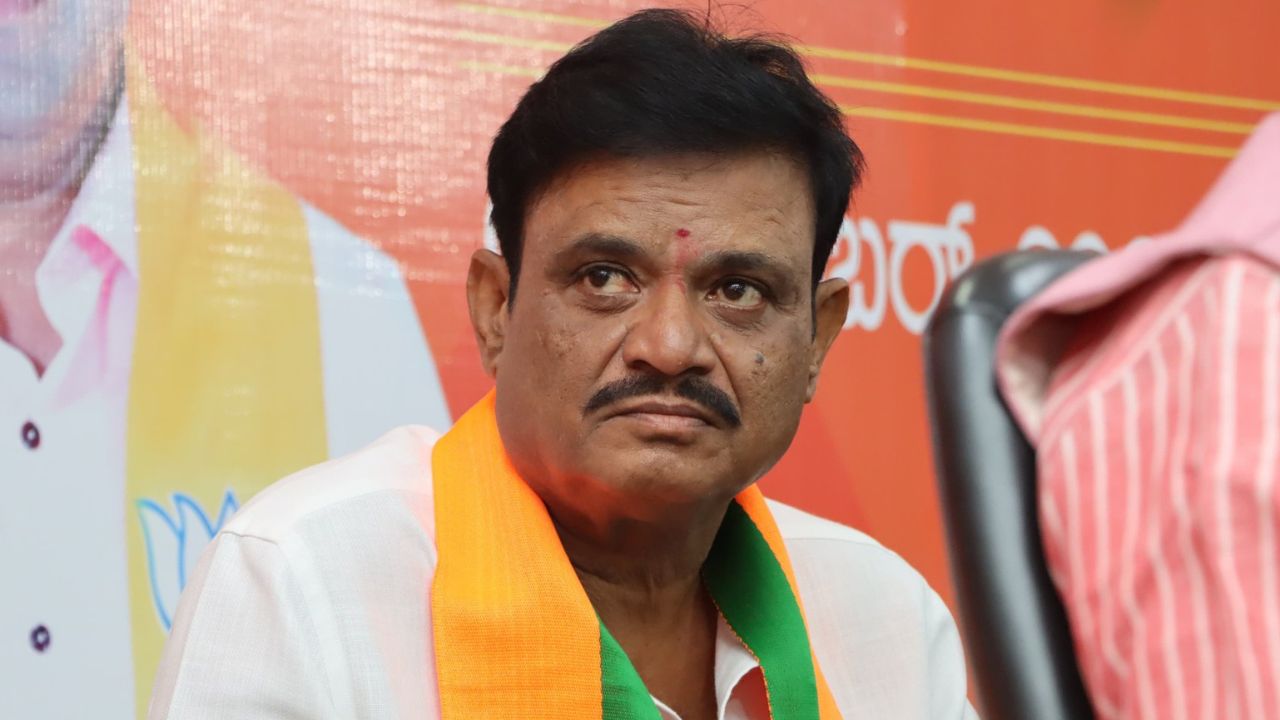 mla munirathna | benagluru | Audio viral: MLA Muniratna in police custody! ಆಡಿಯೋ ವೈರಲ್ : ಶಾಸಕ ಮುನಿರತ್ನ ಪೊಲೀಸ್ ವಶಕ್ಕೆ!