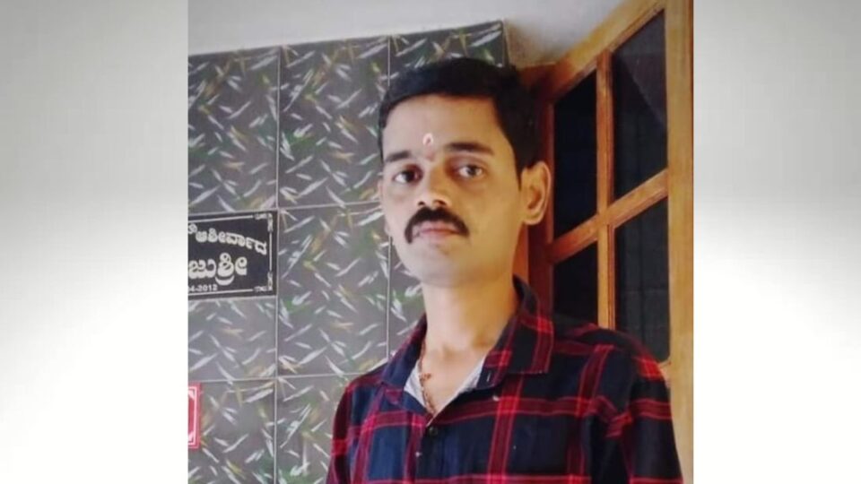 kundapura news | The death of a Shimoga-based government employee in a lodge in Kundapura! ಕುಂದಾಪುರದ ಲಾಡ್ಜ್ ನಲ್ಲಿ ಶಿವಮೊಗ್ಗ ಮೂಲದ ಸರ್ಕಾರಿ ನೌಕರನ ಸಾವು!