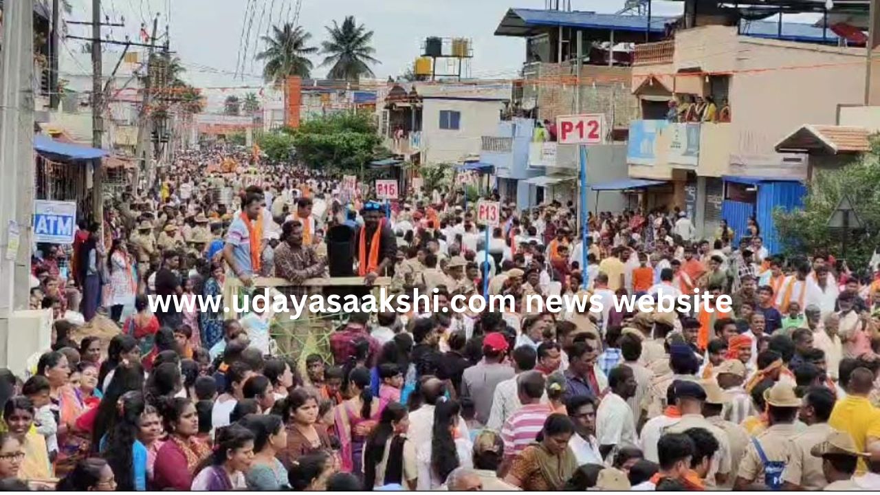 bhadravati | Bhadravati : Hindu Mahasabha Ganapati procession begins ಭದ್ರಾವತಿ : ಹಿಂದೂ ಮಹಾಸಭಾ ಗಣಪತಿ ವಿಸರ್ಜನಾ ಪೂರ್ವ ಮೆರವಣಿಗೆ ಆರಂಭ