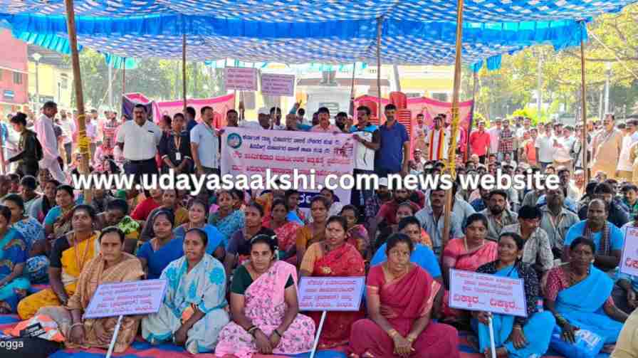 shimoga | Sudden strike of Shimoga Municipal Corporation employees! shimoga | ಶಿವಮೊಗ್ಗ ಮಹಾನಗರ ಪಾಲಿಕೆ ನೌಕರರ ದಿಢೀರ್ ಮುಷ್ಕರ!