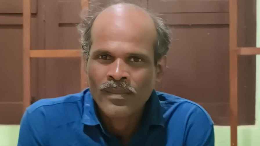 Underground Naxal kote Honda Ravi surendered - tomorrow another female Naxal Surrender - 22 policemen announced CM medal! naxal | ಭೂಗತ ನಕ್ಸಲ್ ಕೋಟೆ ಹೊಂಡ ರವಿ ಬೆನ್ನಲ್ಲೇ ನಾಳೆ ಮತ್ತೋರ್ವ ಮಹಿಳಾ ನಕ್ಸಲ್ ಶರಣಾಗತಿ – 22 ಪೊಲೀಸರಿಗೆ ಸಿಎಂ ಪದಕ ಘೋಷಣೆ!
