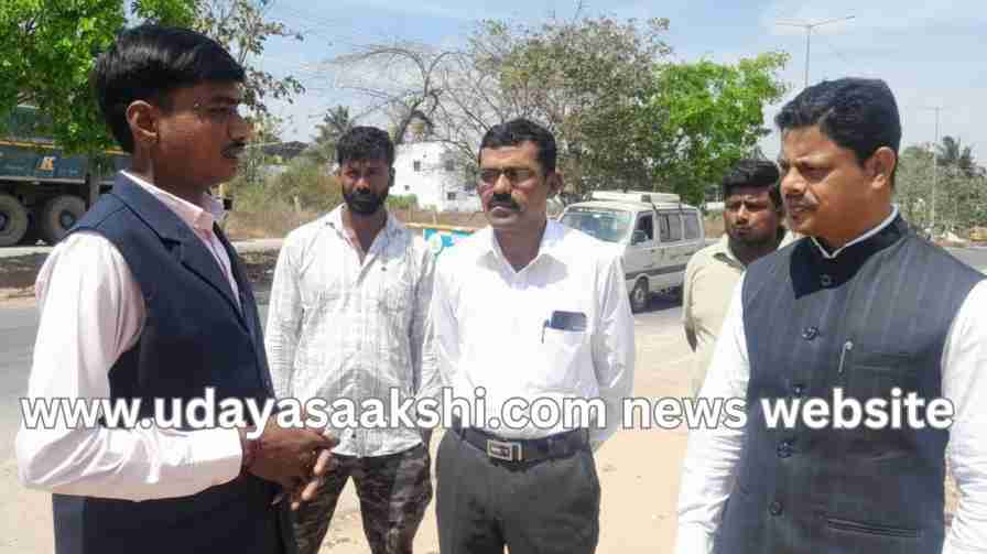 shimoga | Shimoga: Dangerous roads near schools - Children's Welfare Committee President's visit! shimoga | ಶಿವಮೊಗ್ಗ : ಶಾಲೆಗಳ ಸಮೀಪ ಅಪಾಯಕಾರಿ ಹೆದ್ಧಾರಿಗಳು - ಮಕ್ಕಳ ಕಲ್ಯಾಣ ಸಮಿತಿ ಅಧ್ಯಕ್ಷರ ಭೇಟಿ!