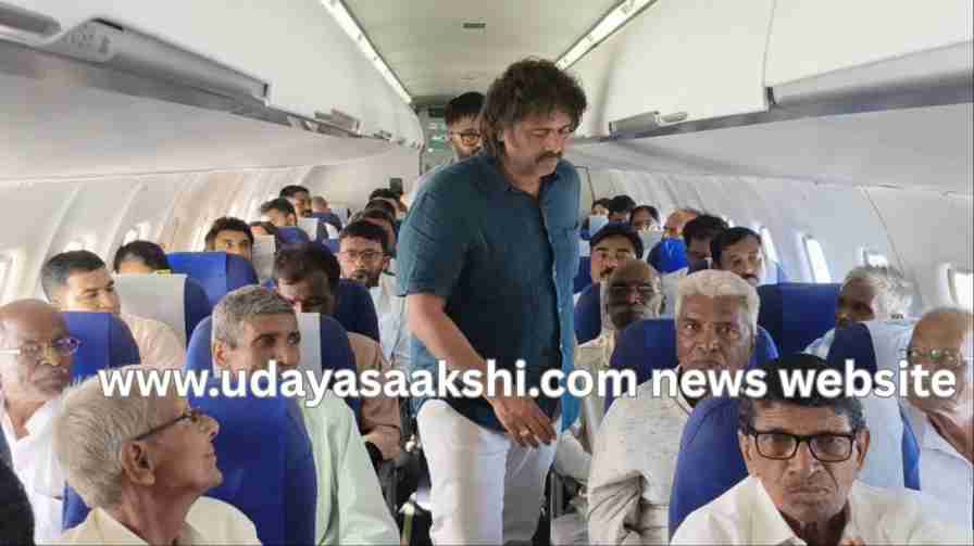 shimoga | Minister Madhu Bangarappa took his father's companions from Shimoga to Bangalore by plane! shimoga | ತಂದೆಯ ಒಡನಾಡಿಗಳನ್ನು ಶಿವಮೊಗ್ಗದಿಂದ ಬೆಂಗಳೂರಿಗೆ ವಿಮಾನದಲ್ಲಿ ಕರೆದೊಯ್ದ ಸಚಿವ ಮಧು ಬಂಗಾರಪ್ಪ!