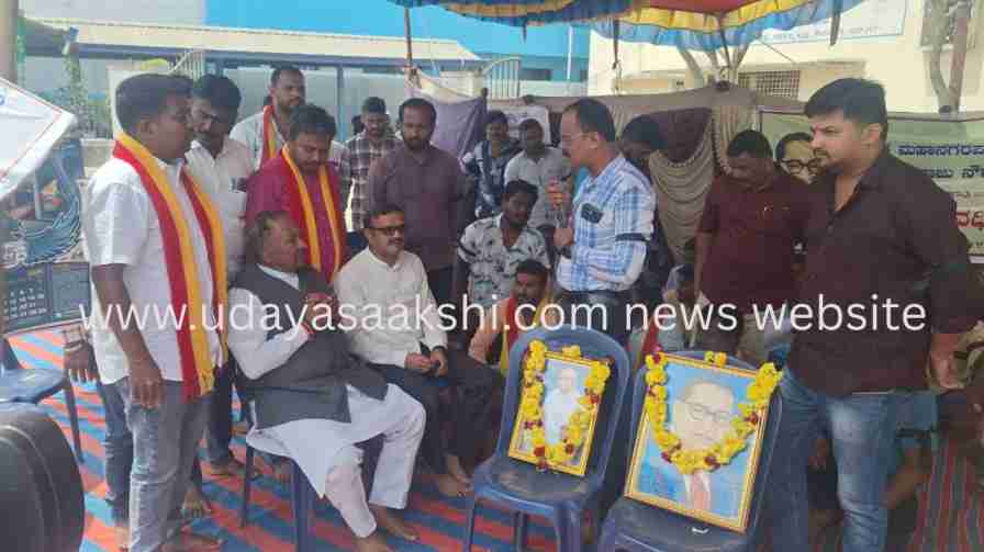 shimoga | Shimoga: 2nd day of water supply workers' strike – KS Eshwarappa visits! shimoga | ಶಿವಮೊಗ್ಗ : ನೀರು ಸರಬರಾಜು ನೌಕರರ ಮುಷ್ಕರ 2 ನೇ ದಿನಕ್ಕೆ –  ಕೆ ಎಸ್ ಈಶ್ವರಪ್ಪ ಭೇಟಿ!