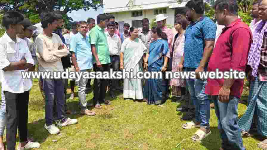 shimoga | Shivamogga: What is the minister's instruction? What is the reason for the MLC and Commissioner's visit to Bommanakkatte? shimoga | ಶಿವಮೊಗ್ಗ : ಸಚಿವರ ಸೂಚನೆಯೇನು? ಬೊಮ್ಮನಕಟ್ಟೆಗೆ ಎಂಎಲ್ಸಿ ಆಯುಕ್ತರ ಭೇಟಿಗೆ ಕಾರಣವೇನು?
