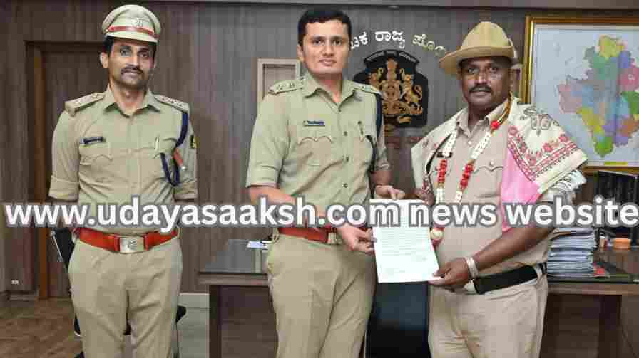 Police personnel honored for helping provide shelter to poor girls deprived of parental care ಪೋಷಕತ್ವದಿಂದ ವಂಚಿತರಾದ ಬಡ ಬಾಲಕಿಯರಿಗೆ ಆಶ್ರಯ ಕಲ್ಪಿಸಲು ನೆರವಾದ ಪೊಲೀಸ್ ಸಿಬ್ಬಂದಿಗೆ ಸನ್ಮಾನ