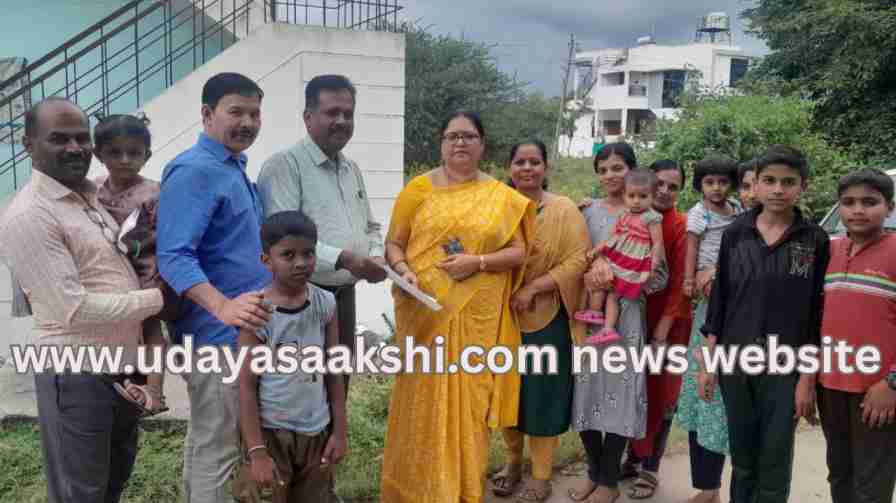 shimoga | Shivamogga: Residents appeal for opening of Anganwadi center ಶಿವಮೊಗ್ಗ : ಅಂಗನವಾಡಿ ಕೇಂದ್ರ ಪ್ರಾರಂಭಕ್ಕೆ ನಿವಾಸಿಗಳ ಮನವಿ