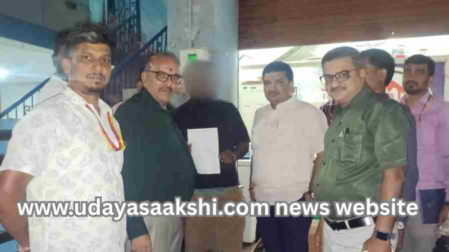 Shivamogga: Inspection by a team of officials at a cake manufacturing unit! ಶಿವಮೊಗ್ಗ : ಕೇಕ್ ತಯಾರಿಕ ಘಟಕದಲ್ಲಿ ಅಧಿಕಾರಿಗಳ ತಂಡದಿಂದ ತಪಾಸಣೆ!